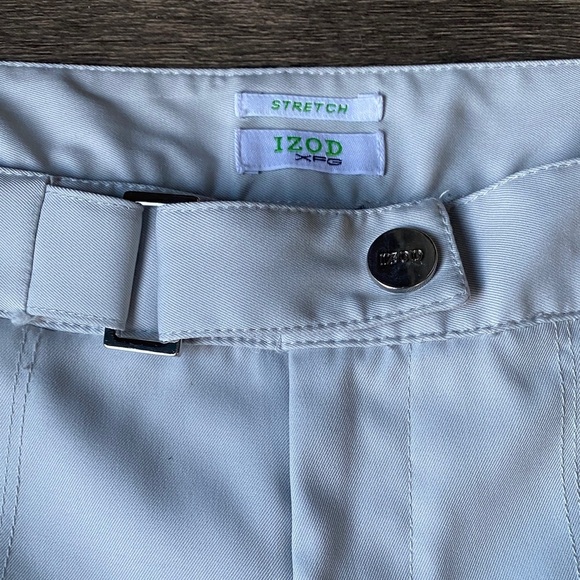 IZOD XFG Women’s Grey Golf Cargo Short Size 6 - Picture 3 of 11